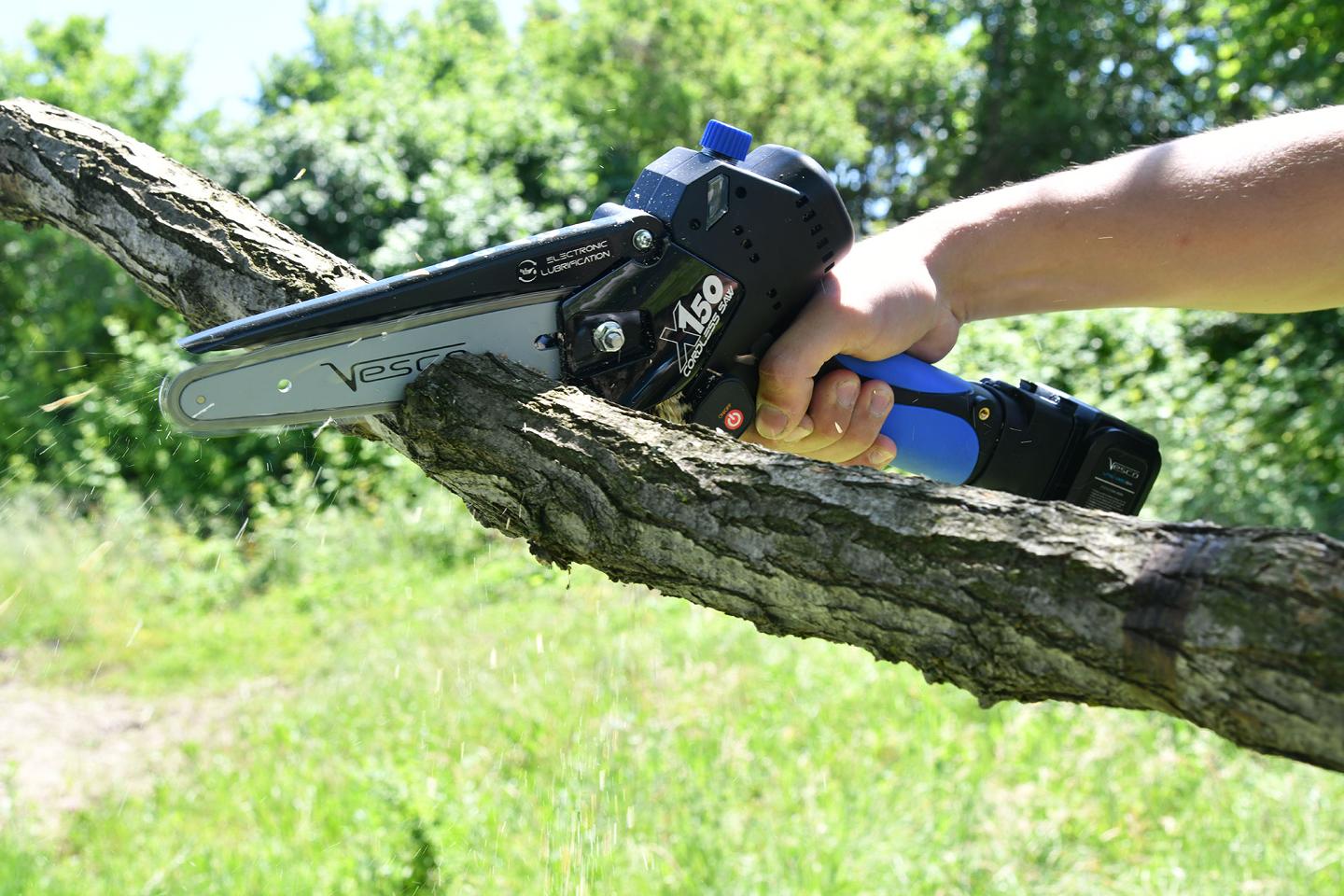 X150 - CORDLESS 150mm chain pruner